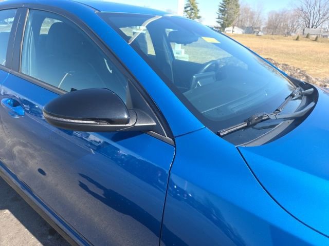 Used 2023 Kia Forte GT-Line w/ GT-Line Premium Package image 3