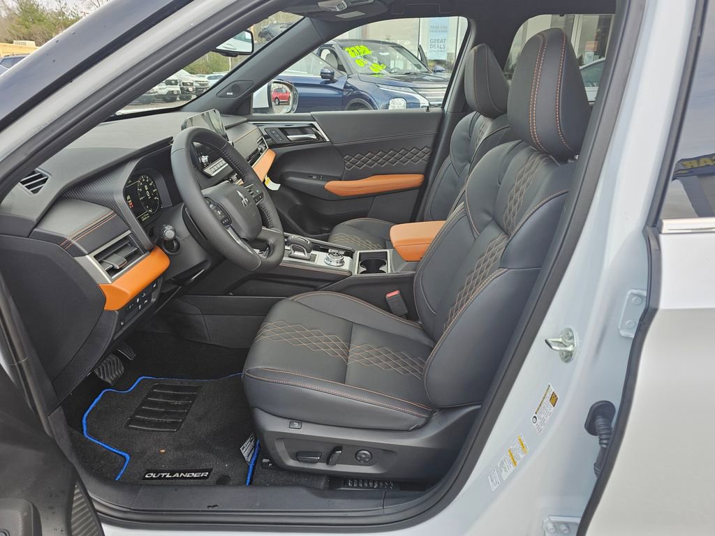 New 2025 Mitsubishi Outlander SEL image 15