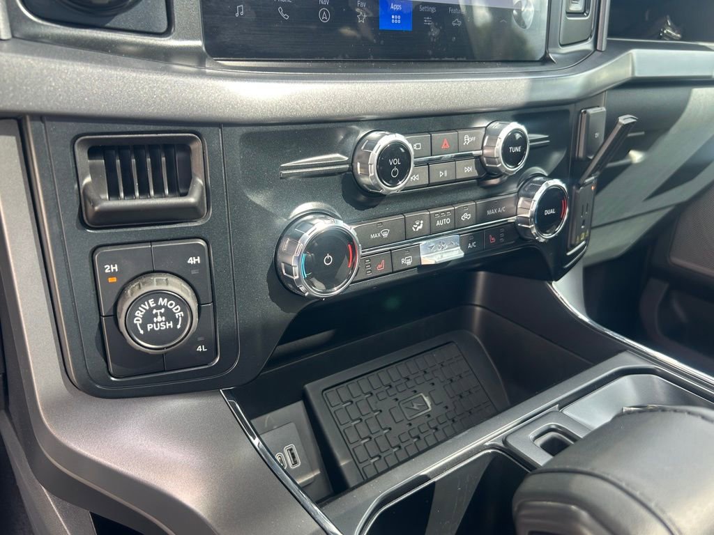 New 2025 Ford F150 XLT w/ Equipment Group 303A High image 38