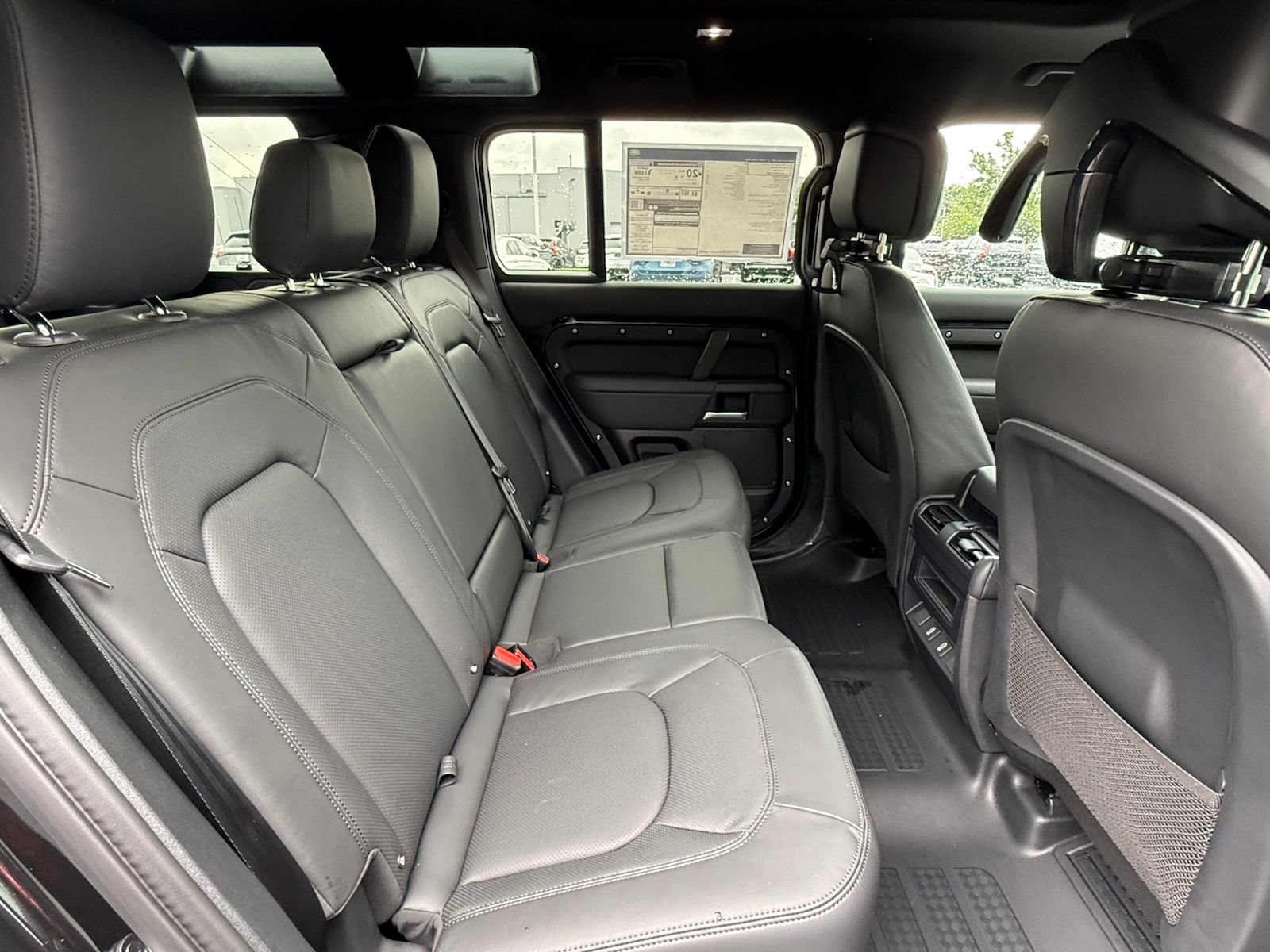 New 2026 Land Rover Defender 110 X-Dynamic SE AWD/4WD image 16