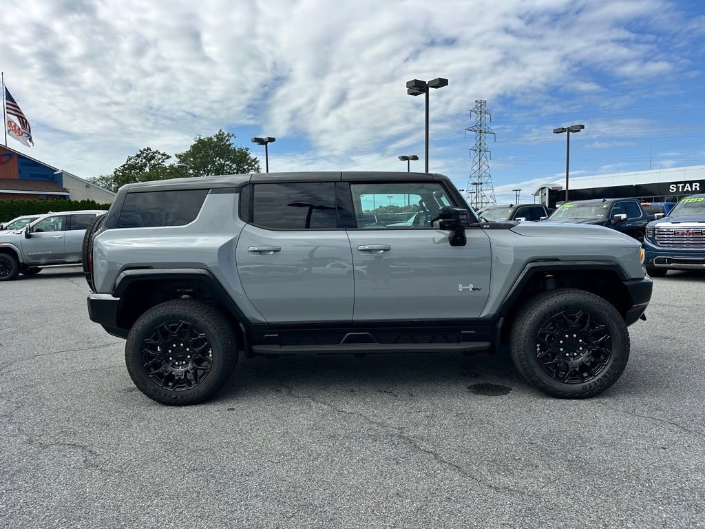 New 2026 GMC Hummer EV SUV w/ LPO, Sport Package AWD/4WD video 3