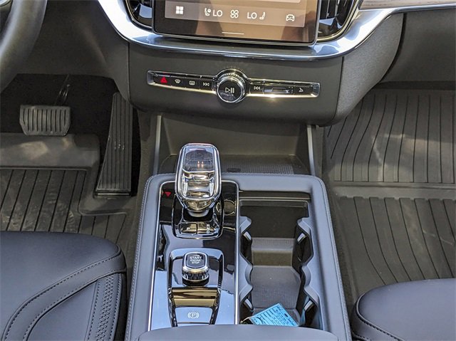 New 2025 Volvo XC90 B6 Plus image 20