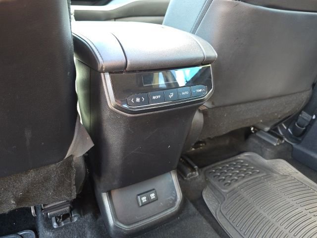 Used 2021 Toyota Highlander XLE FWD image 30