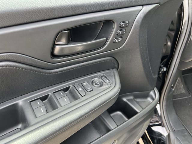Used 2025 Honda Odyssey Sport-L image 24