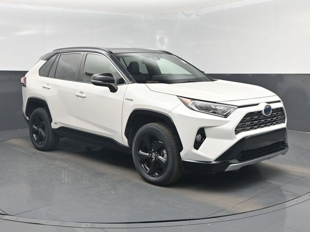 Used 2019 Toyota RAV4 XSE w/ XSE Weather Package image 8
