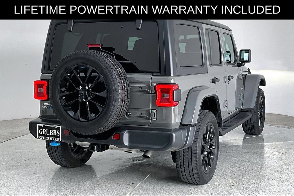 Used 2023 Jeep Wrangler Unlimited Sahara AWD/4WD image 2
