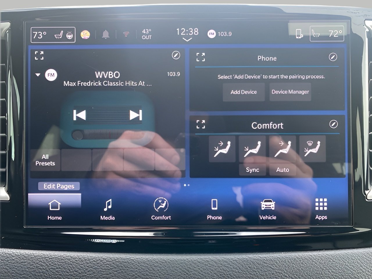 Used 2025 Chrysler Pacifica Select image 51