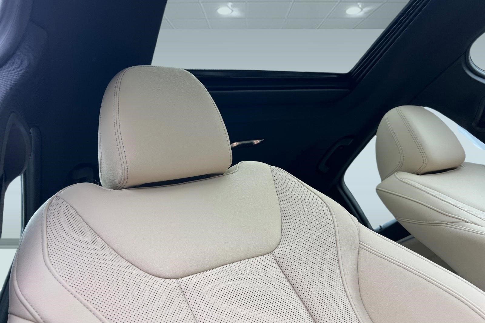 Used 2025 BMW i4 xDrive40i w/ Premium Package image 25