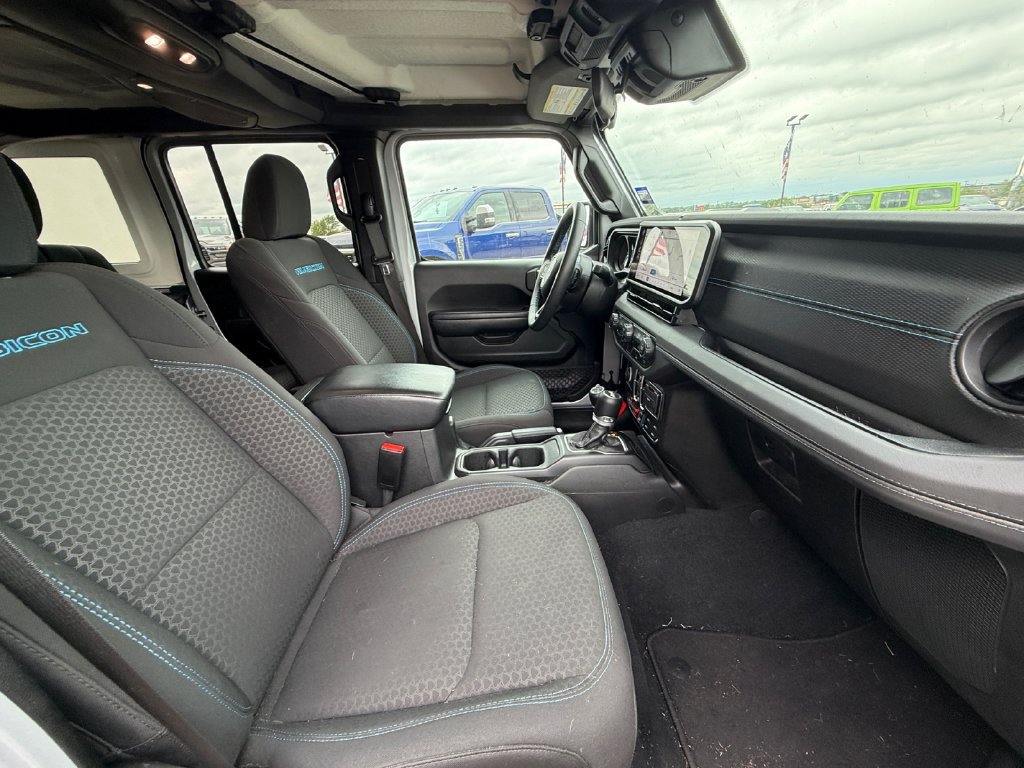 Used 2024 Jeep Wrangler Unlimited Rubicon 4xe AWD/4WD image 40