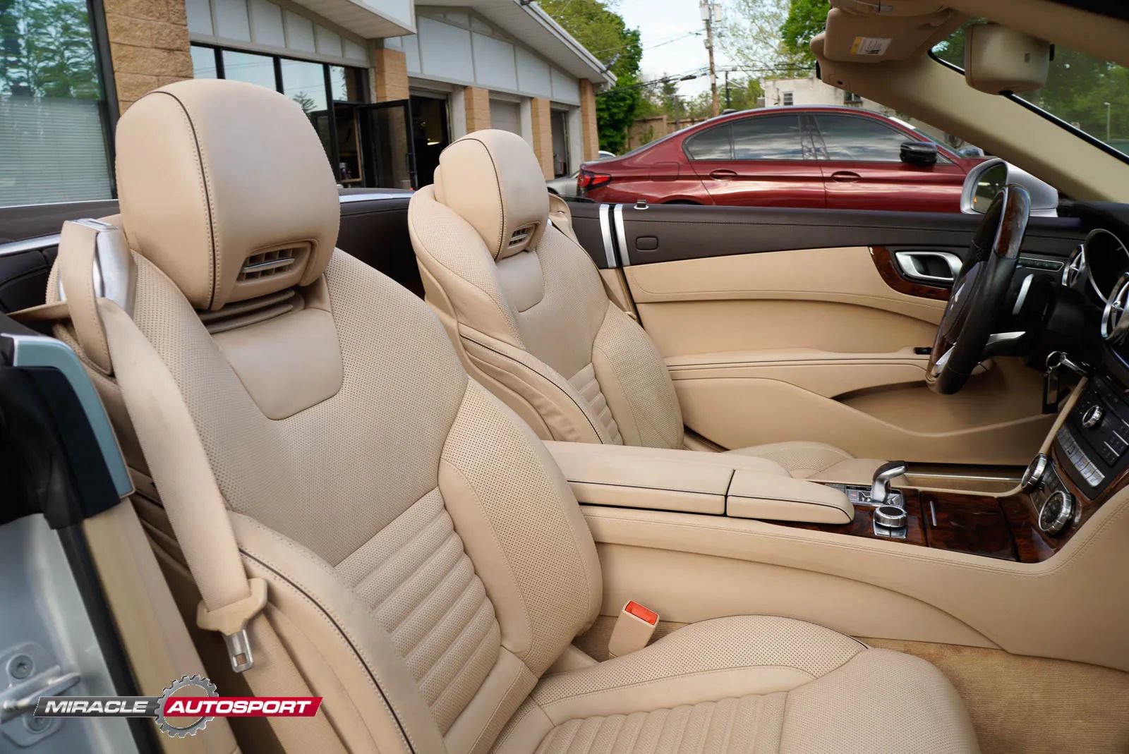 Used 2017 Mercedes-Benz SL 550 image 27
