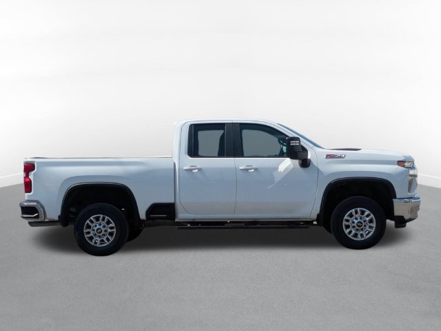 Used 2023 Chevrolet Silverado 2500 LT w/ Convenience Package AWD/4WD image 2