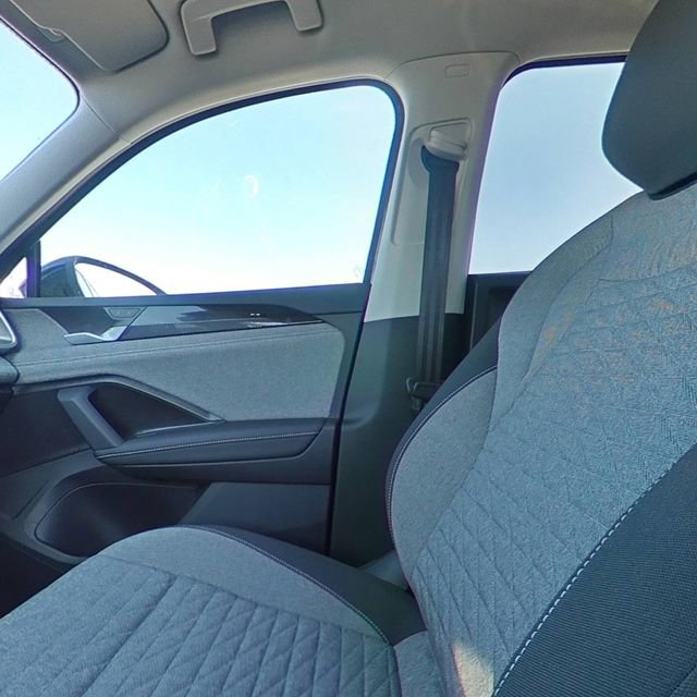 Used 2025 Volkswagen Tiguan S FWD image 16