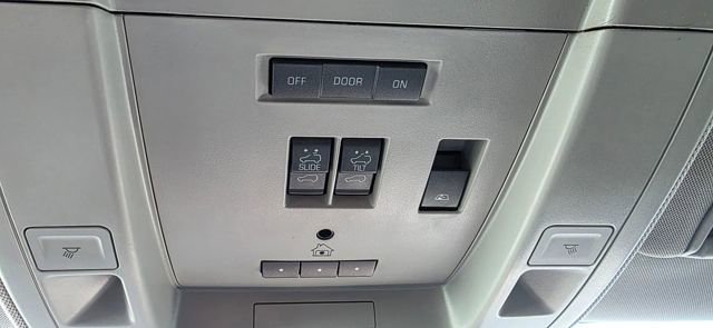 Used 2015 GMC Sierra 3500 Denali w/ Duramax Plus Package image 25