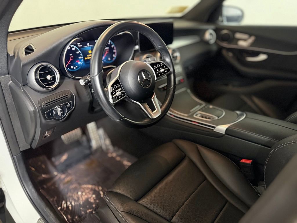 Used 2022 Mercedes-Benz GLC 300 4MATIC image 16