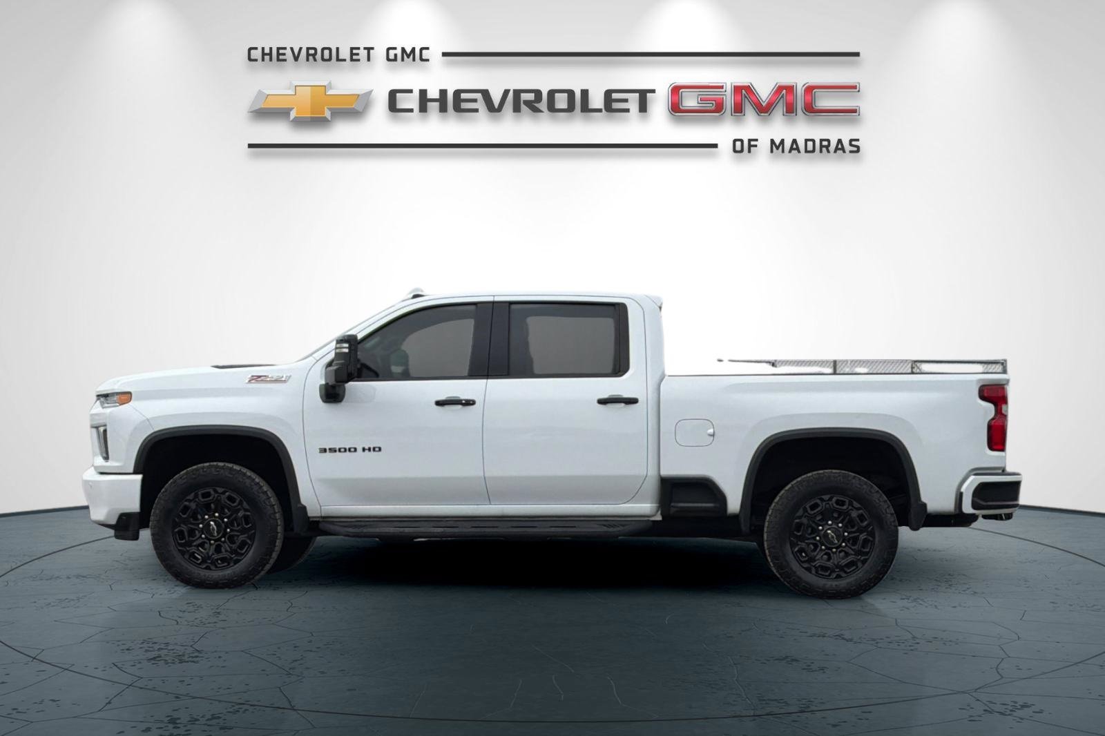 Used 2022 Chevrolet Silverado 3500 LTZ w/ LTZ Plus Package image 6