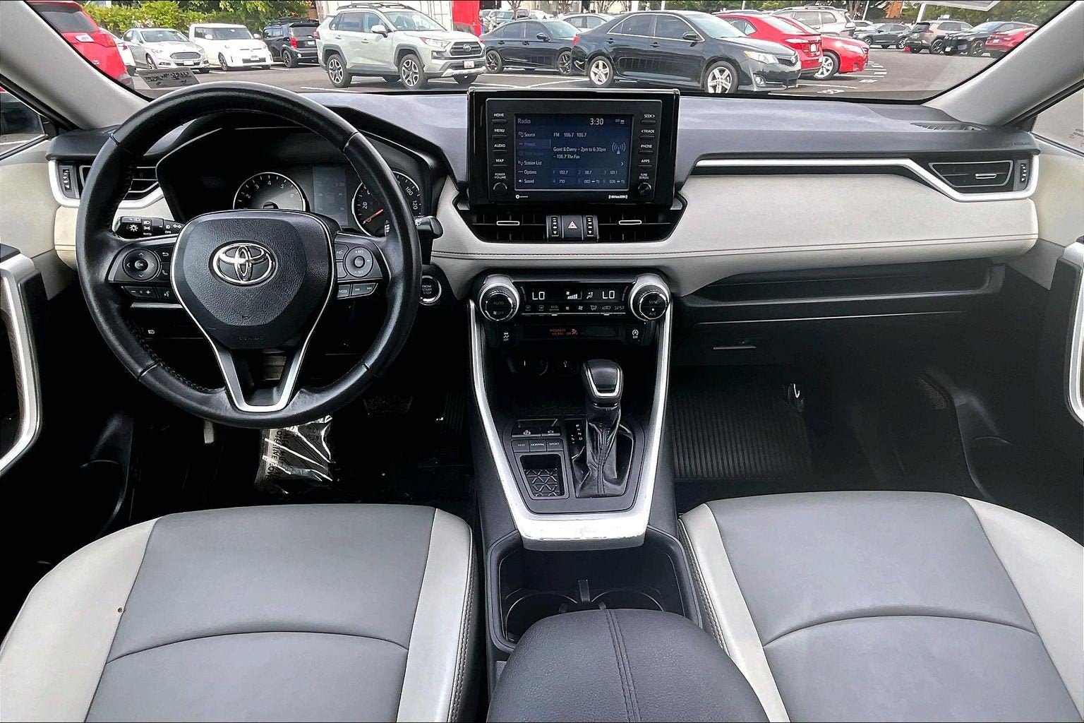 Used 2022 Toyota RAV4 XLE Premium FWD image 14