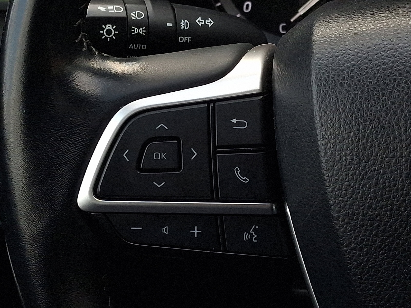 Used 2022 Toyota Highlander XLE image 22