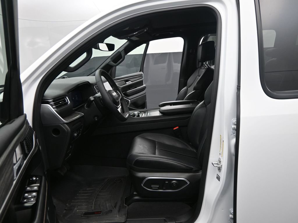 Used 2024 Jeep Wagoneer Series II w/ Premium Group I image 10