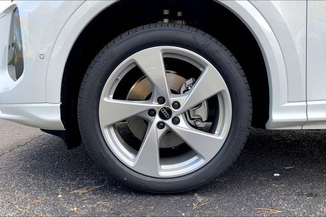 New 2025 Audi Q5 Premium Plus image 11