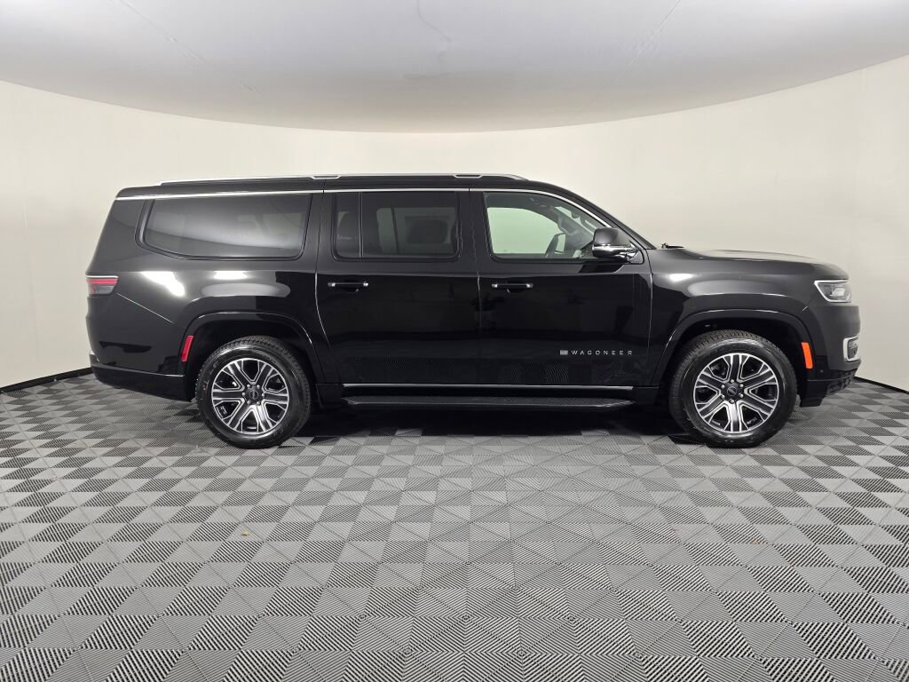 New 2025 Jeep Wagoneer L 4WD w/ HD Trailer Tow Package image 3