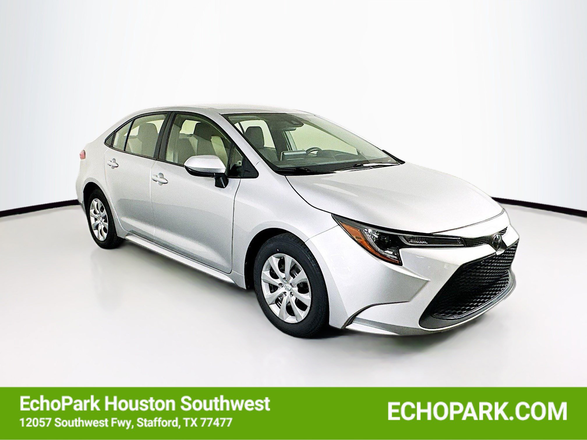 Used 2020 Toyota Corolla LE FWD image 1