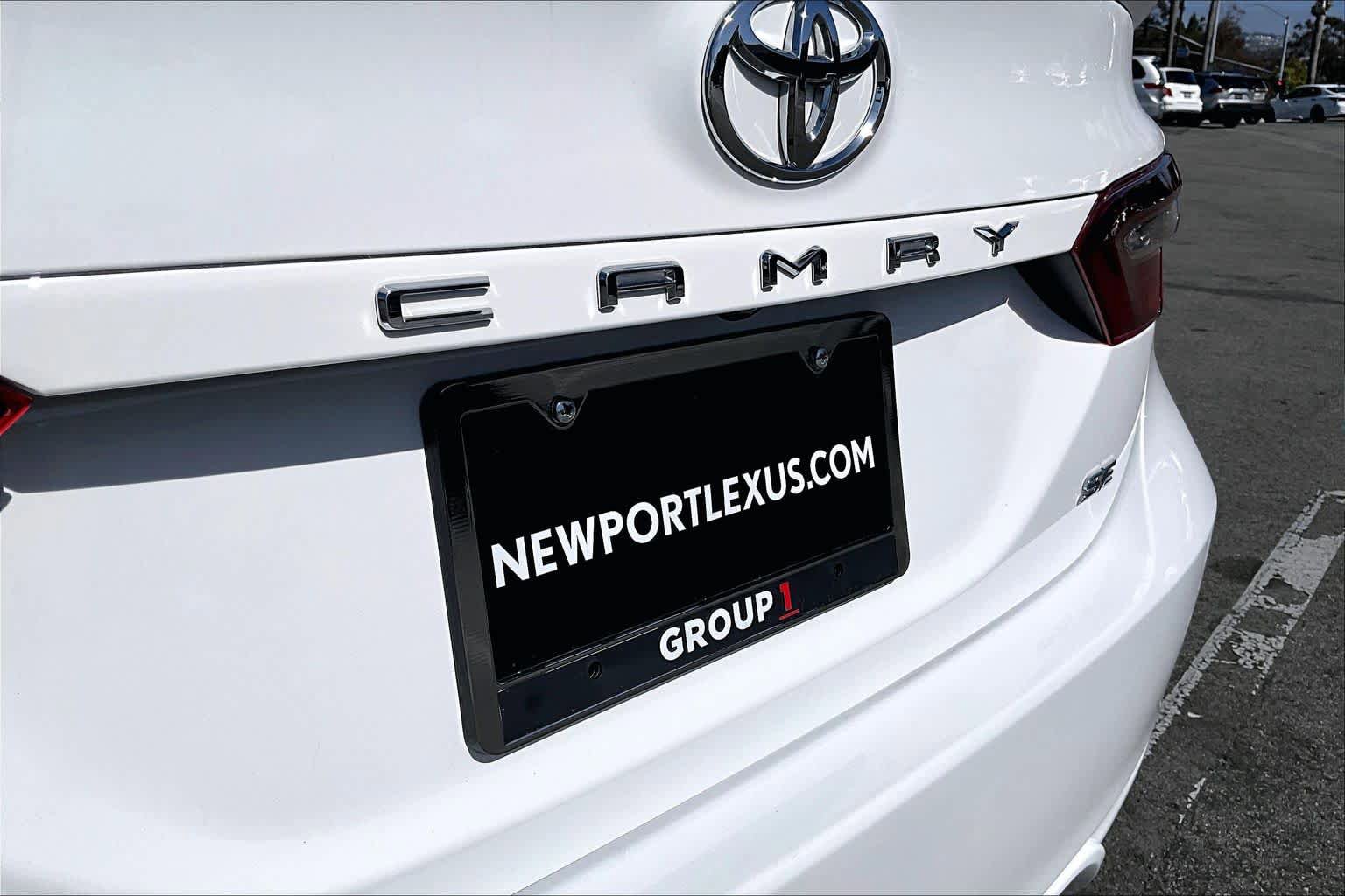 Used 2024 Toyota Camry SE FWD image 9