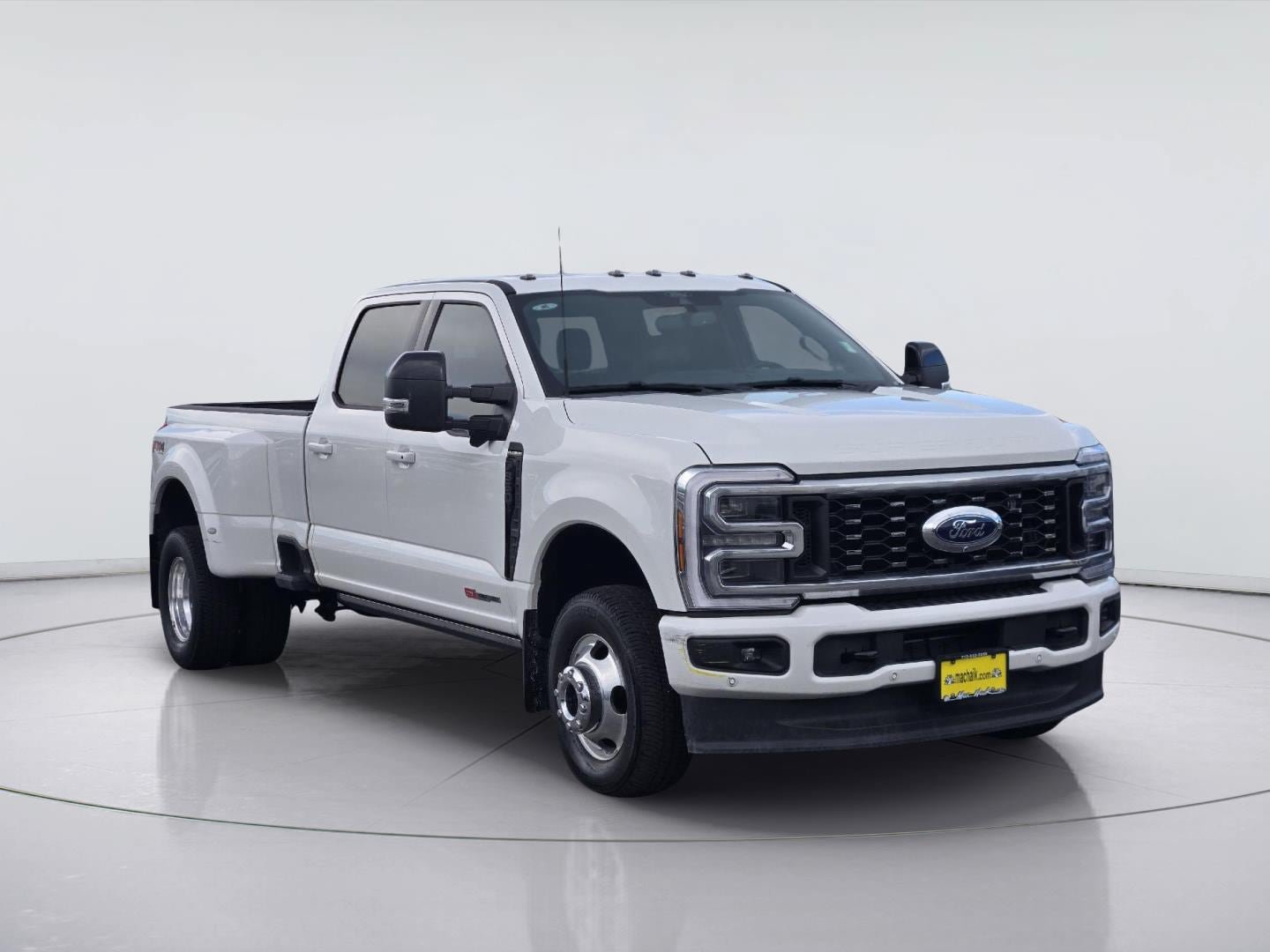 Certified 2025 Ford F350 Platinum w/ FX4 Off-Road Package AWD/4WD image 3