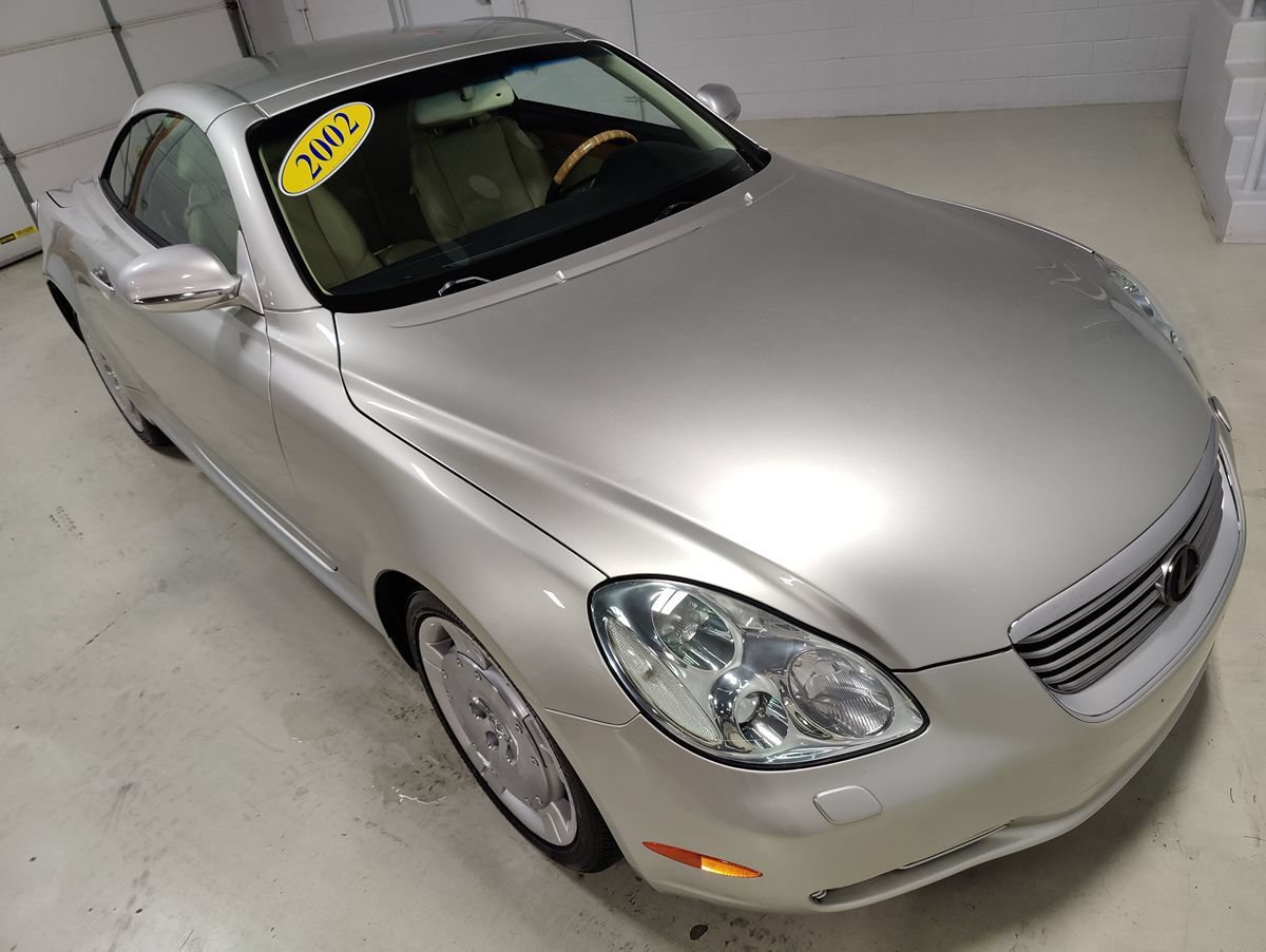Used 2002 Lexus SC 430 Convertible RWD image 2