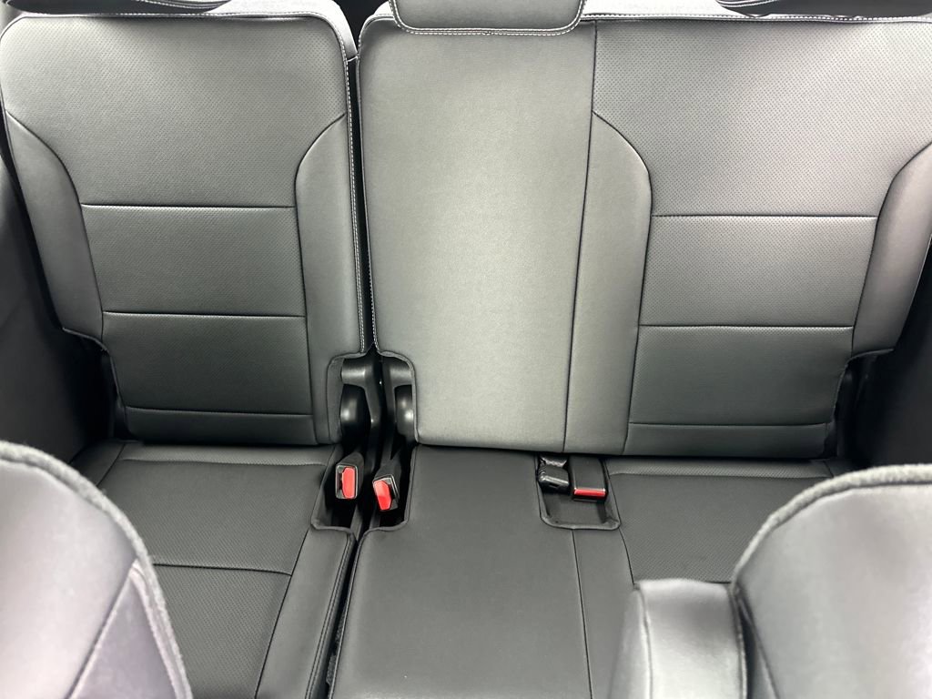 New 2026 Chevrolet Traverse LT w/ Midnight/Sport Edition image 15