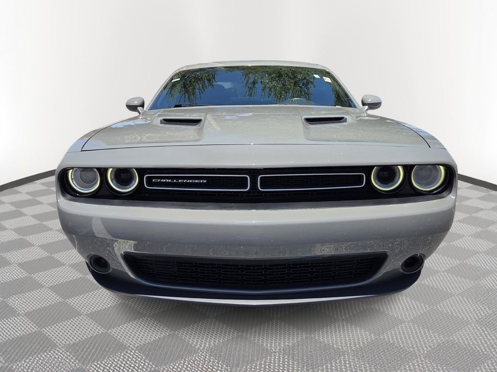 Used 2019 Dodge Challenger SXT RWD image 8