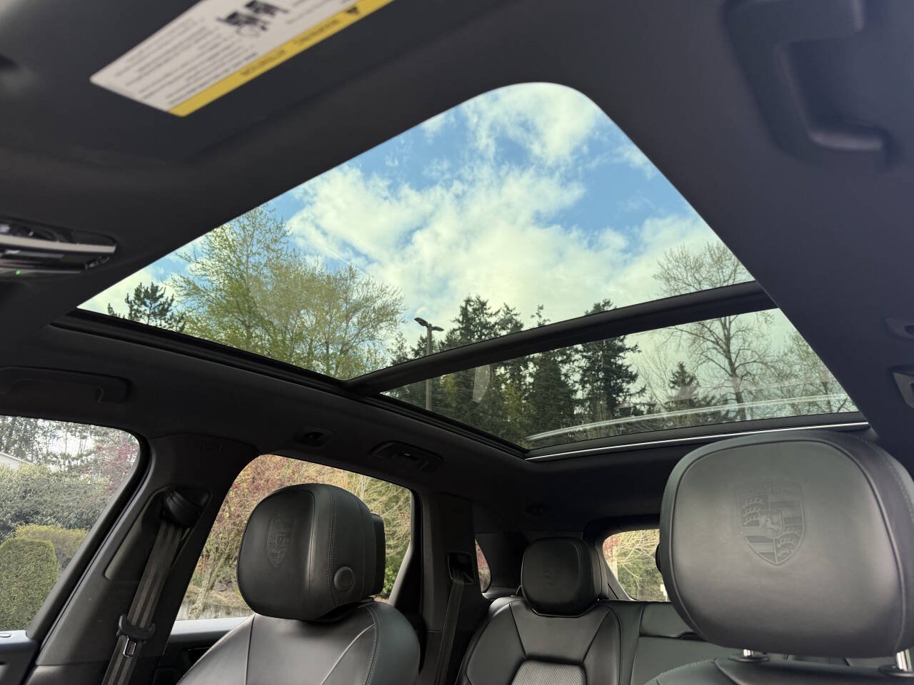 Used 2019 Porsche Cayenne S w/ Premium Package AWD/4WD image 33