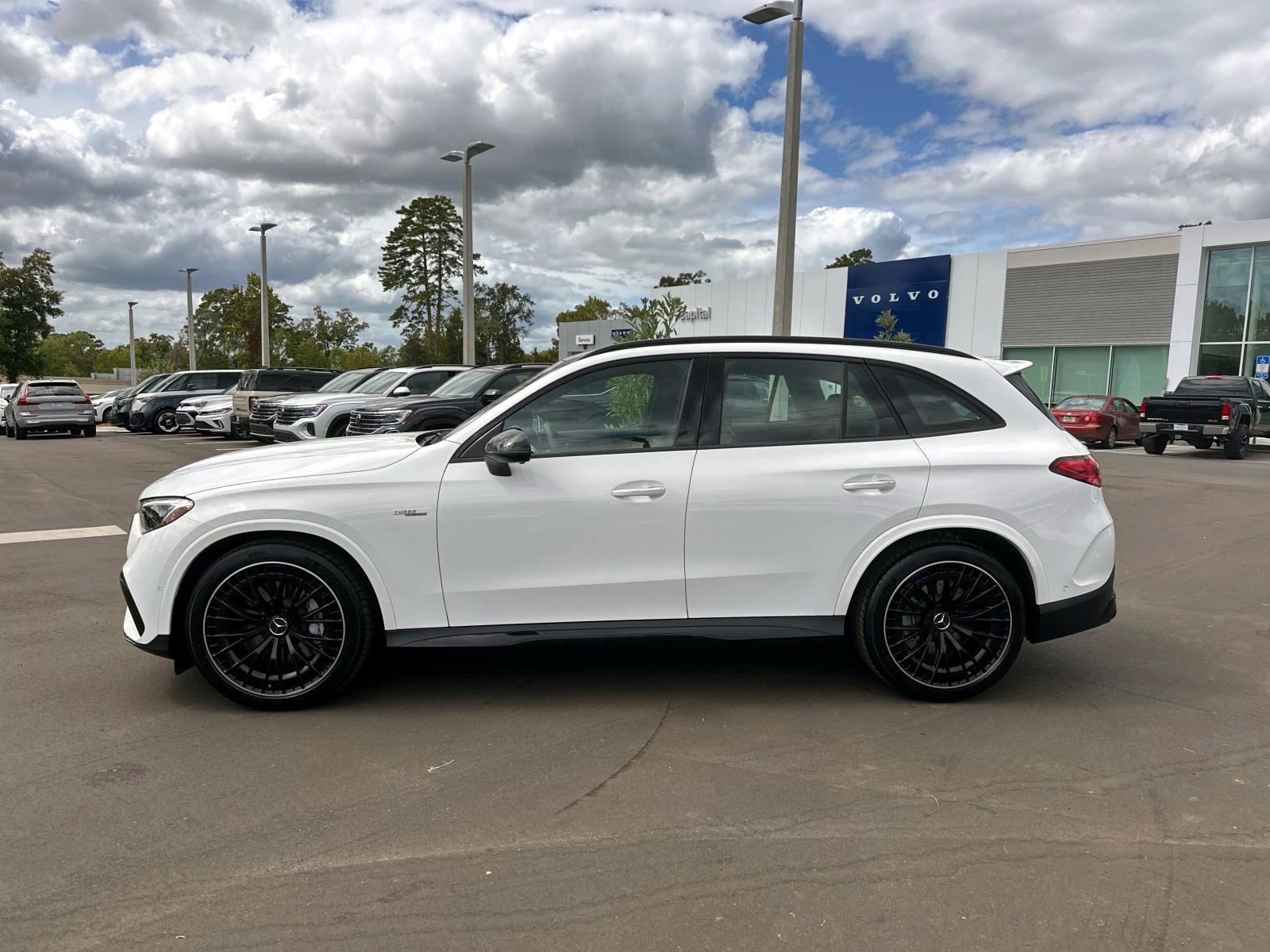 Used 2025 Mercedes-Benz GLC 43 AMG 4MATIC image 2