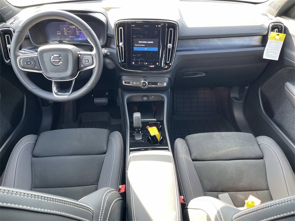 Used 2024 Volvo XC40 Recharge Plus w/ Protection Package Premier image 16