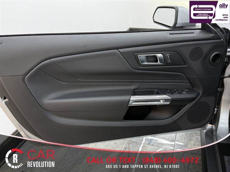 Used 2025 Ford Mustang Premium RWD image 30