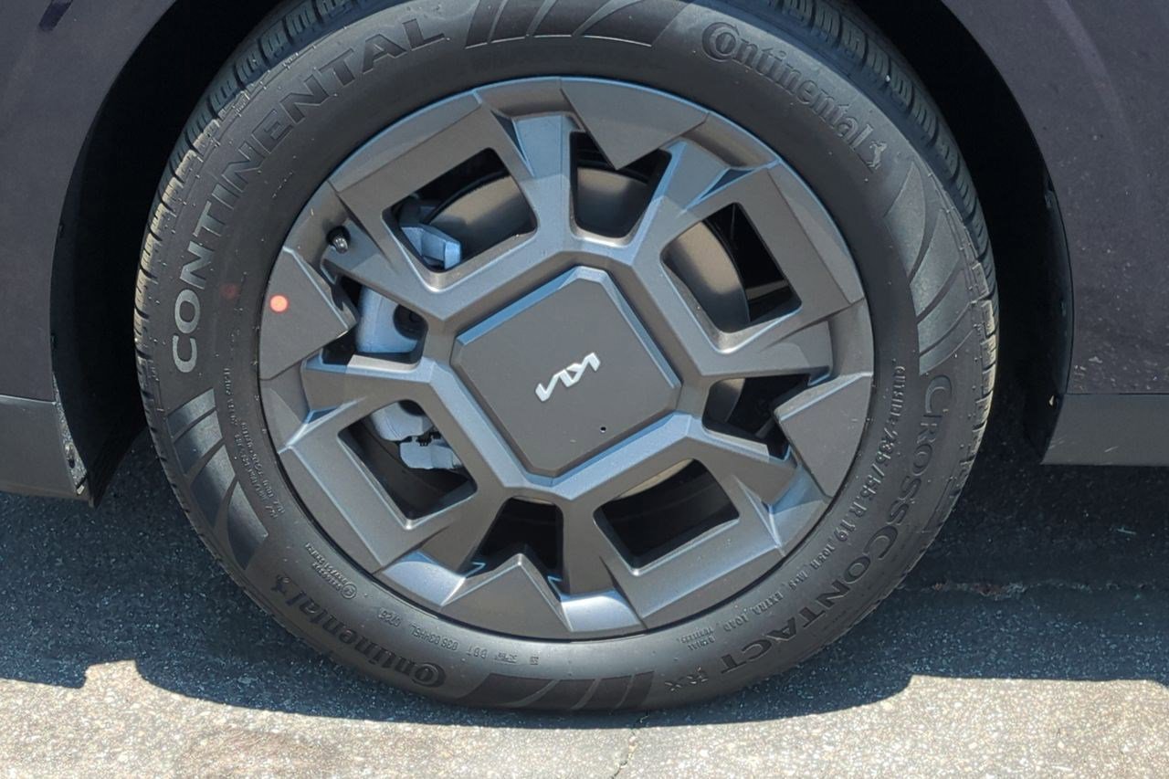 New 2026 Kia Carnival EX image 26
