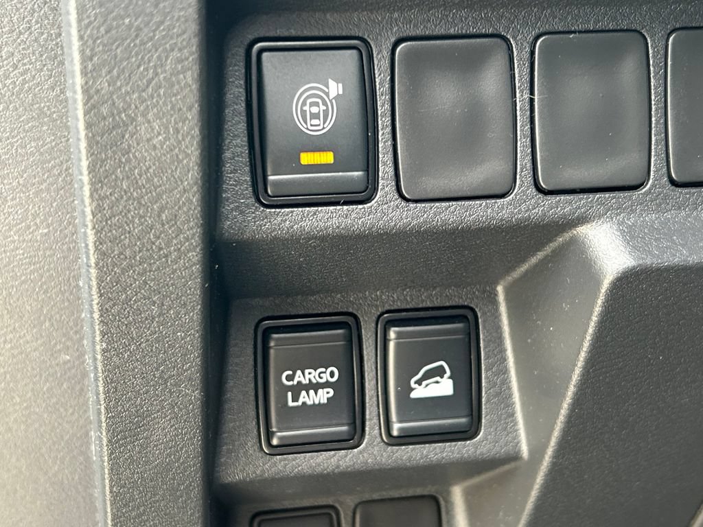 Used 2023 Nissan Frontier SV w/ Technology Package AWD/4WD image 22