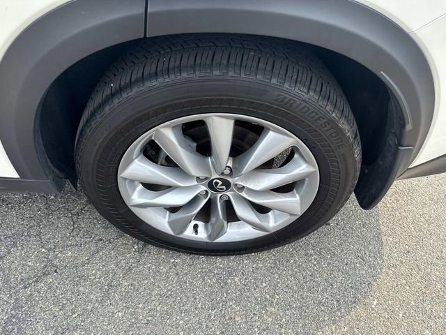 Used 2022 INFINITI QX50 Luxe w/ Cargo Package image 14