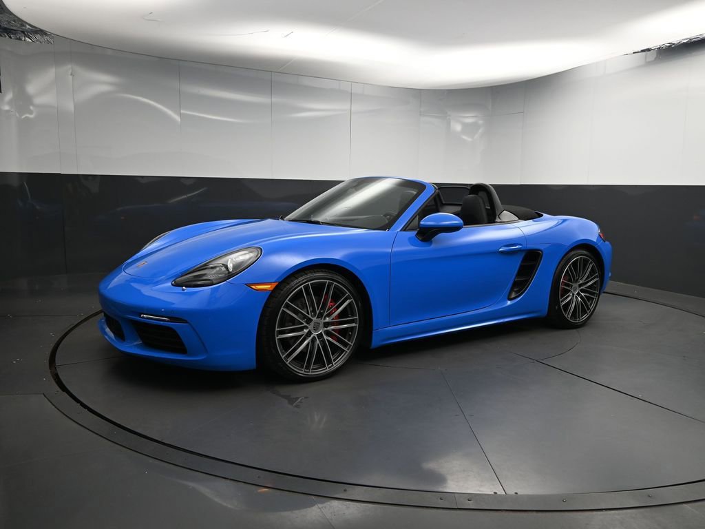 Used 2025 Porsche 718 Boxster S RWD image 4