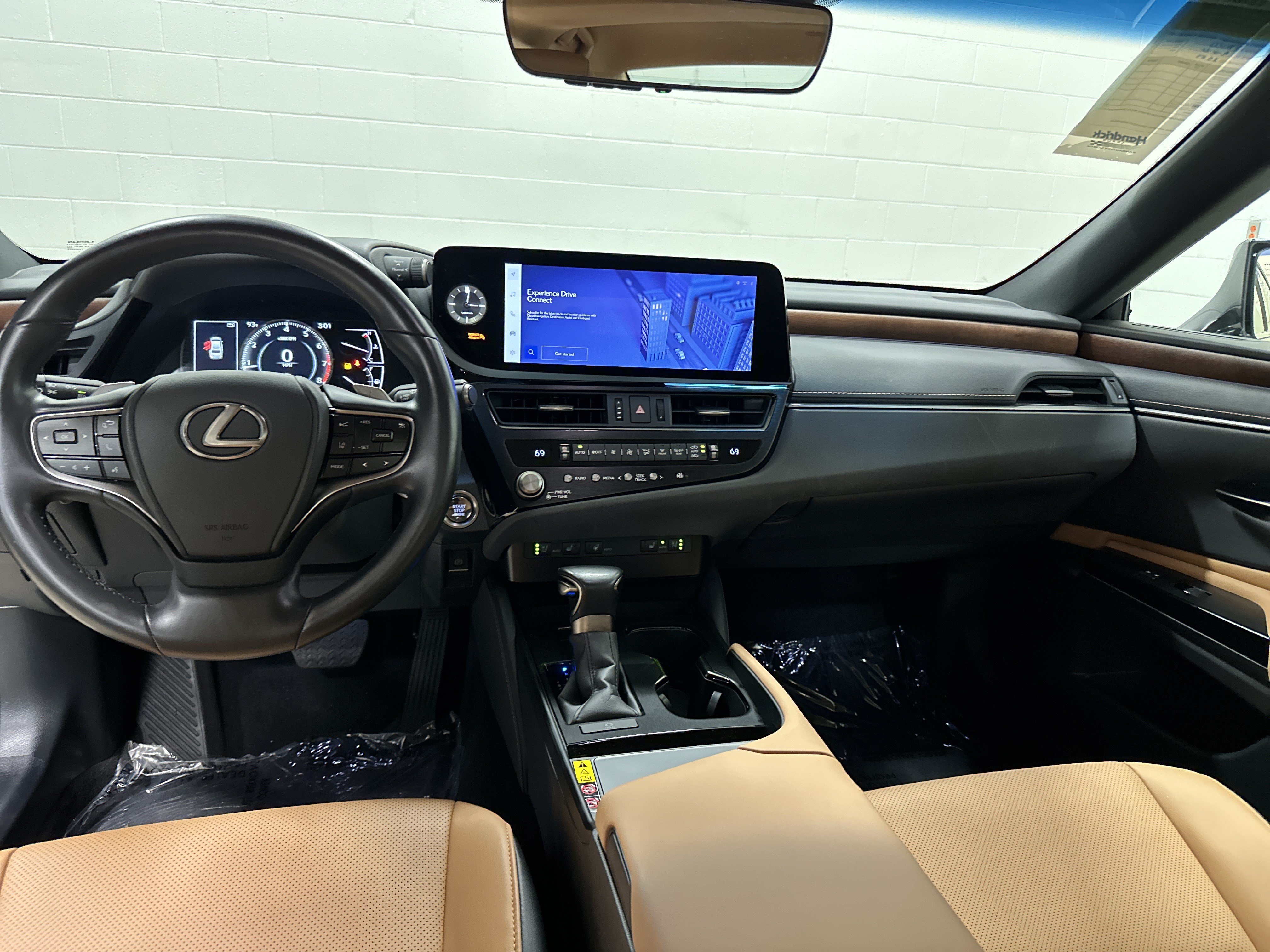 Certified 2025 Lexus ES 350 w/ Premium Package FWD image 29