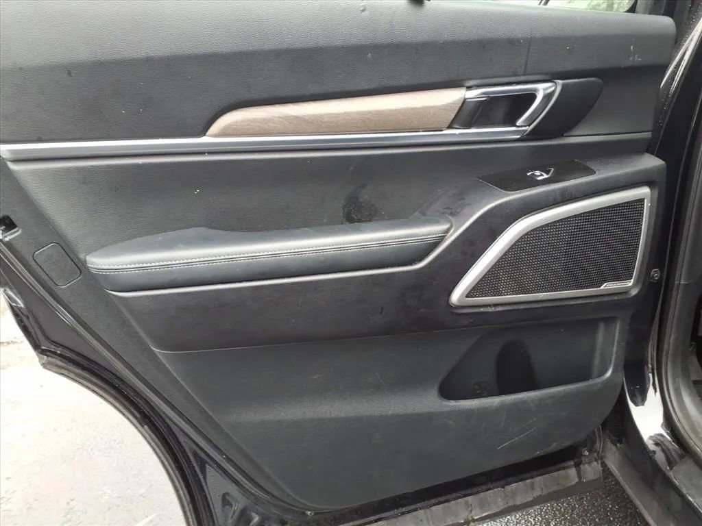 Used 2020 Kia Telluride EX w/ EX Premium Package image 20