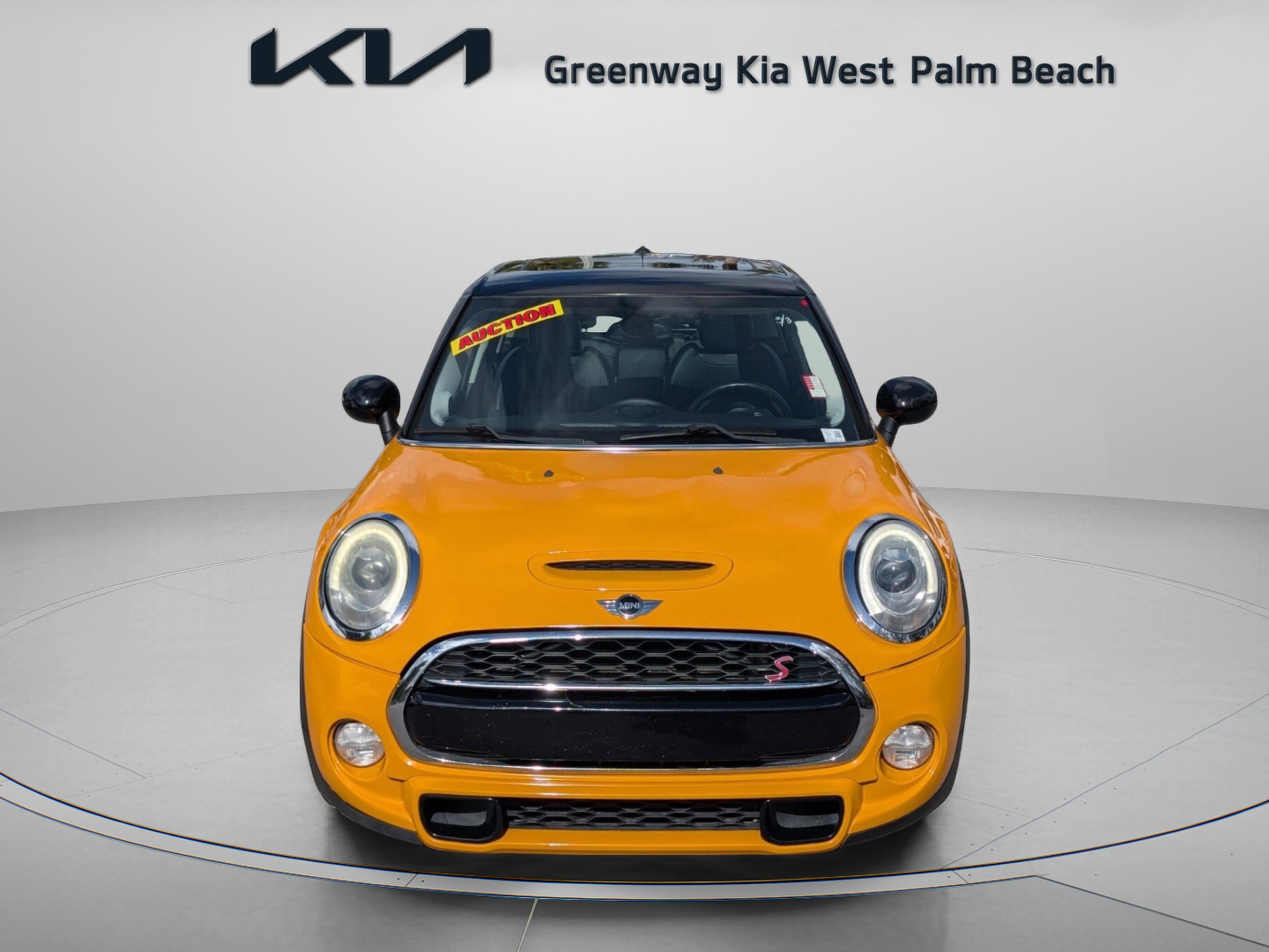 Used 2015 MINI Cooper S image 2