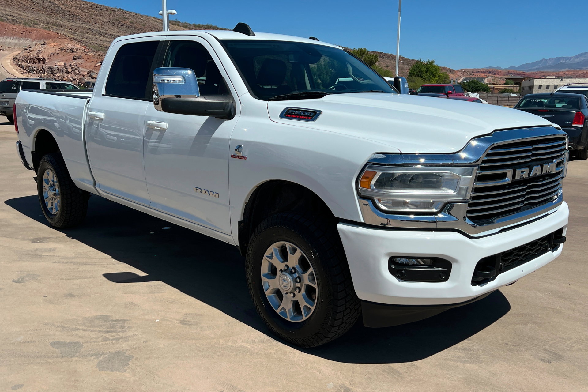 Used 2024 RAM 2500 Laramie AWD/4WD image 7