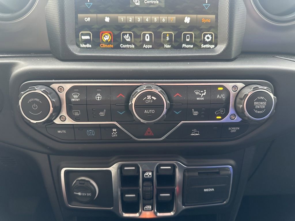 Used 2023 Jeep Wrangler Unlimited w/ Cold Weather Group image 25