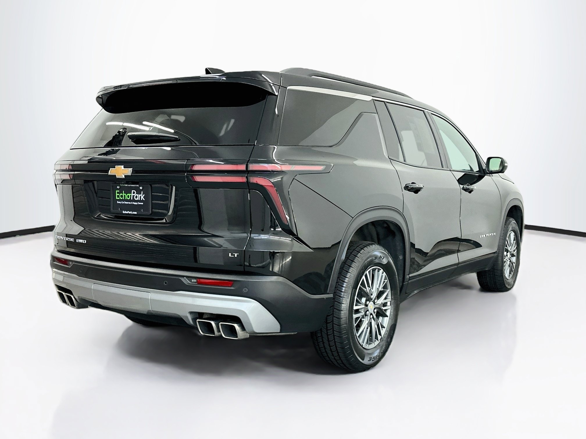 Used 2024 Chevrolet Traverse LT AWD/4WD image 9