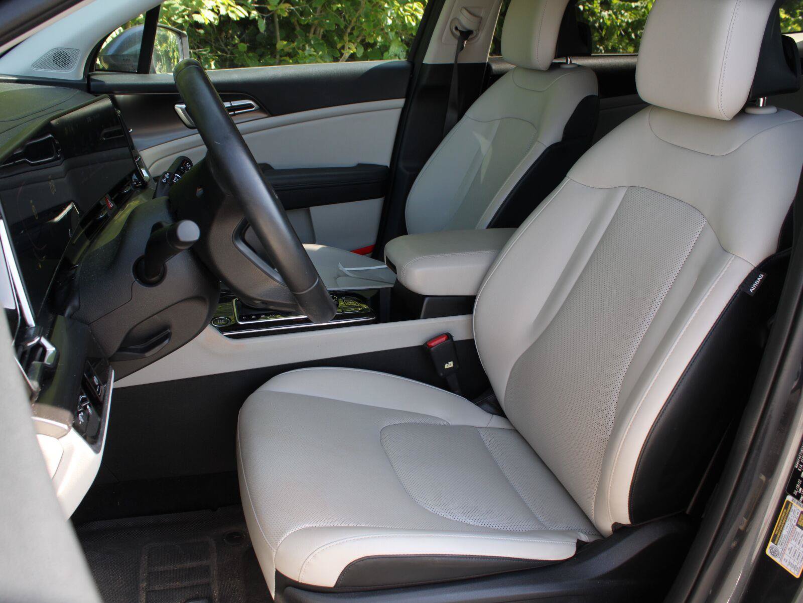 Used 2023 Kia Sportage EX FWD image 15