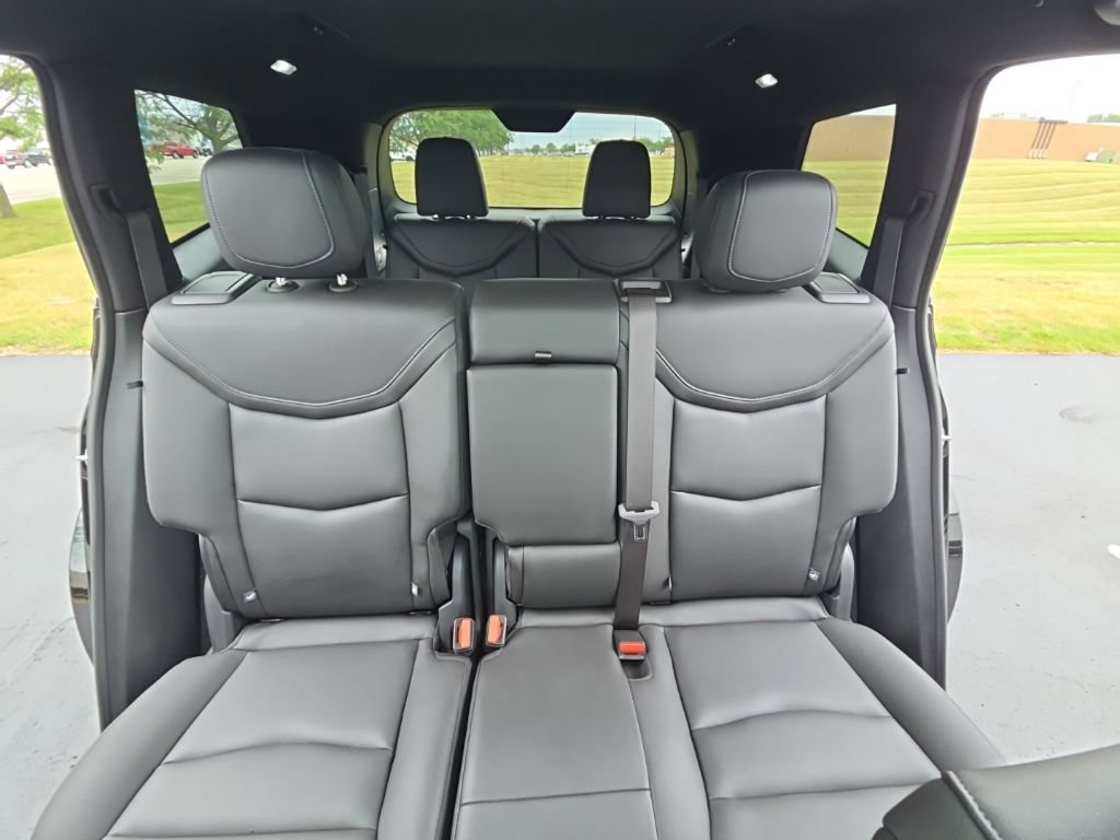 Used 2024 Cadillac XT6 Luxury w/ LPO, Floor Liner Package AWD/4WD image 26
