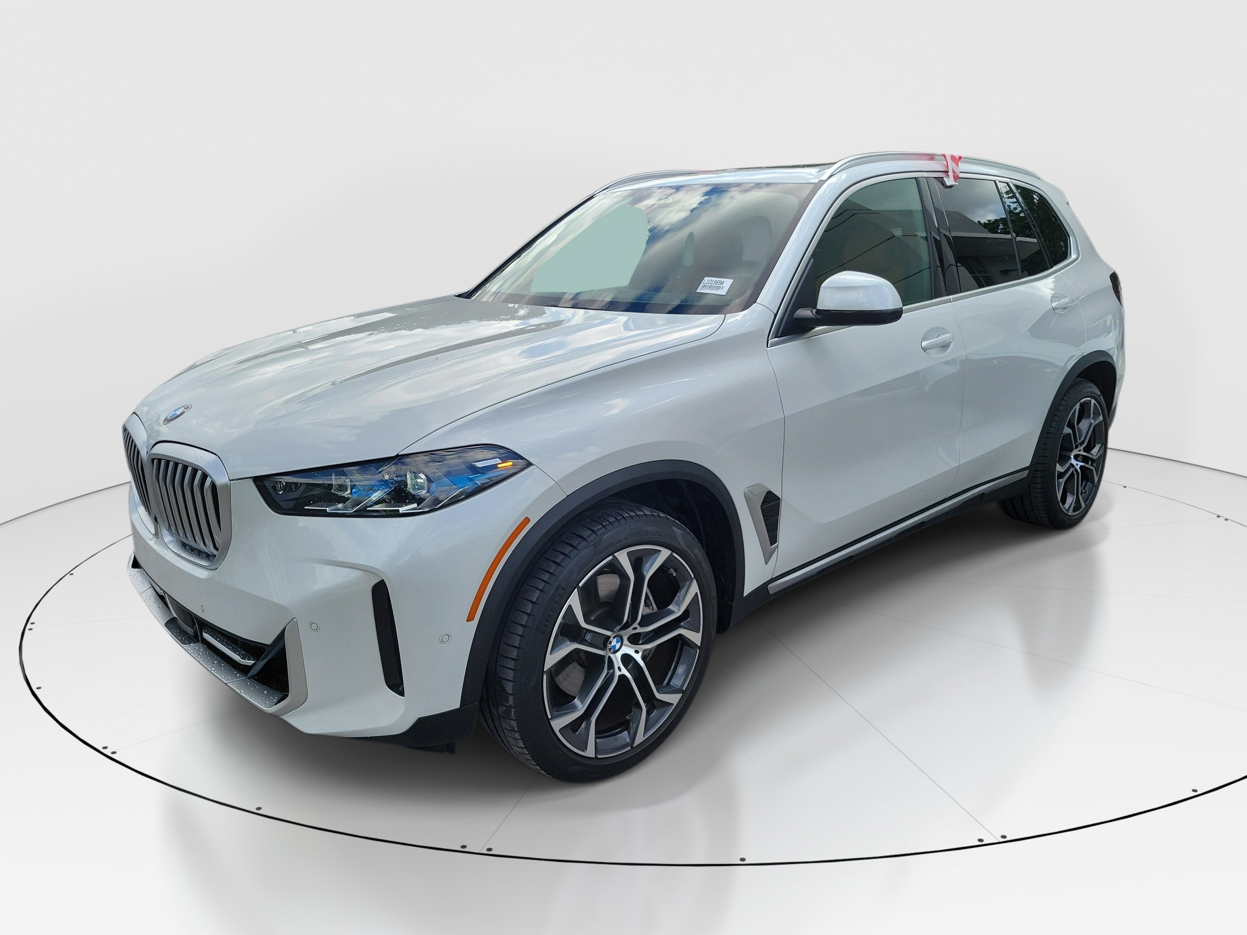 Used 2025 BMW X5 sDrive40i w/ Premium Package RWD image 3