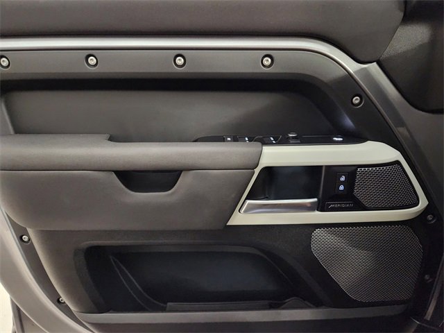 Used 2021 Land Rover Defender 110 image 23