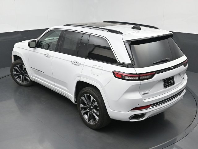 Used 2024 Jeep Grand Cherokee Overland w/ Trailer Tow Package AWD/4WD image 36
