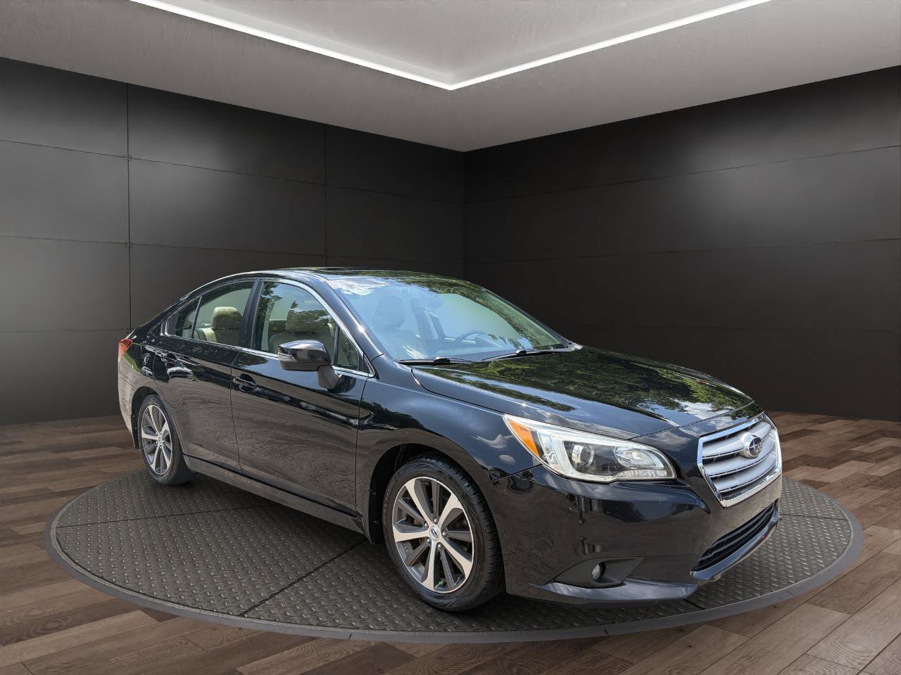 Used 2017 Subaru Legacy 2.5i Limited AWD/4WD image 2